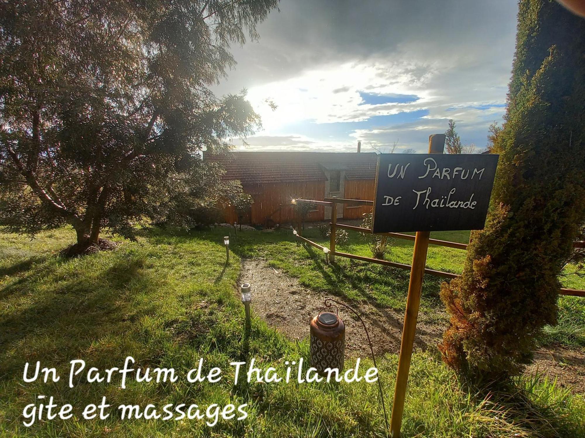Un Parfum De Thailande, Ressourcement Et Massages Curemonte Eksteriør billede